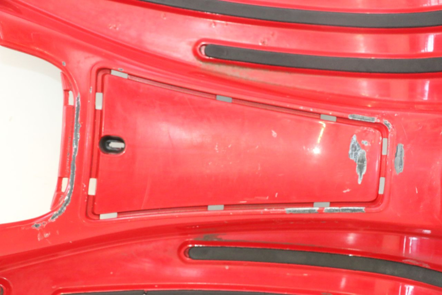 photo de PEDANE PIAGGIO VESPA S 2T 50 (2007 - 2014) - Dettagli dei punti di fissaggio