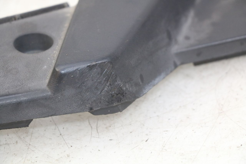 photo de MARCHE PIED PEUGEOT VIVACITY NEW 4T 50 (2008 - 2017) - Stato della superficie e materiale