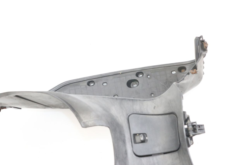 photo de PEDANE YAMAHA XMAX X-MAX 125 (2006 - 2009) - Zoom sui componenti