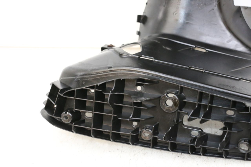 photo de PEDANE YAMAHA XMAX X-MAX 125 (2006 - 2009) - Altra angolazione