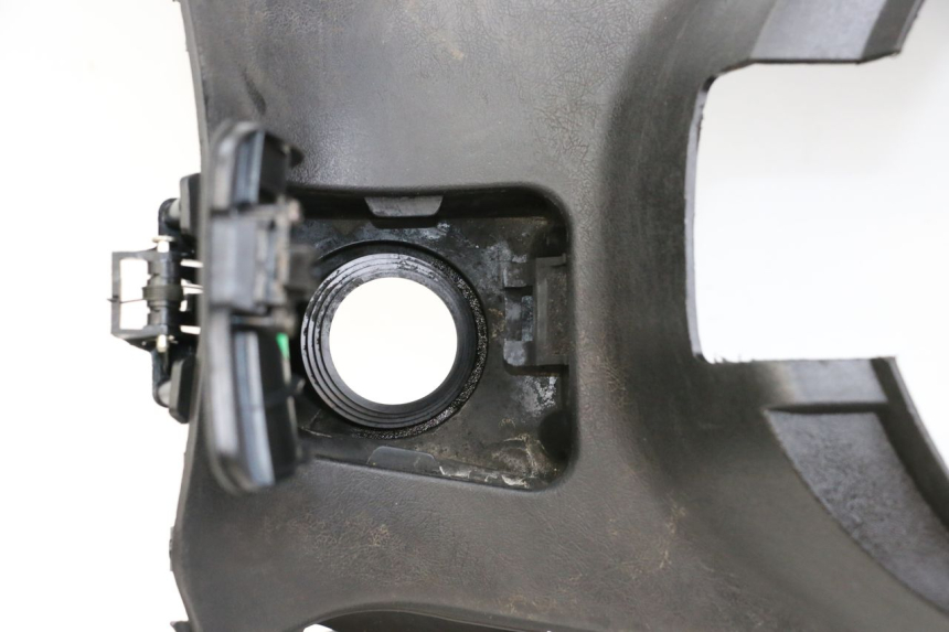 photo de PEDANE YAMAHA XMAX X-MAX 125 (2006 - 2009) - Ricambio usato controllato