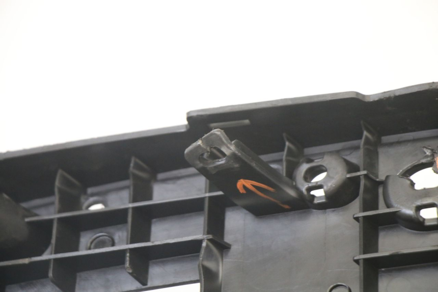 photo de PEDANE YAMAHA X-MAX XMAX 125 (2010 - 2013) - Altra vista dell'articolo