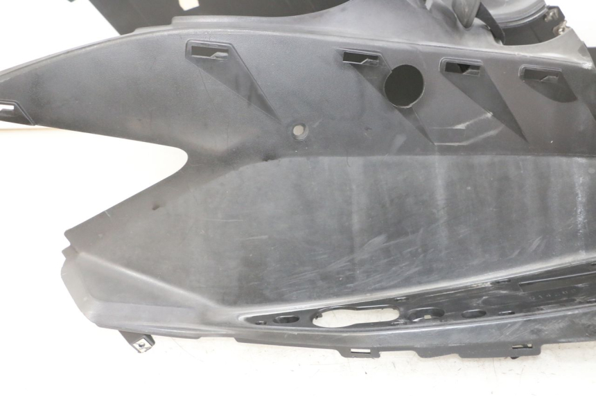 photo de PEDANE YAMAHA X-MAX XMAX 125 (2010 - 2013) - Zoom sui componenti