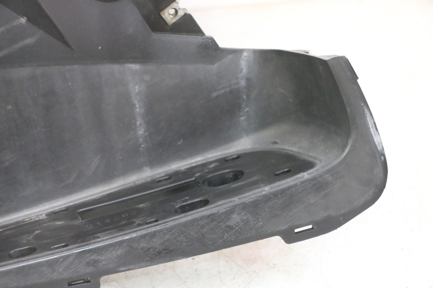 photo de PEDANE YAMAHA X-MAX XMAX 125 (2010 - 2013) - Primo piano ad alta risoluzione