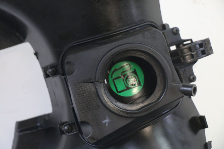 photo de PEDANE YAMAHA XMAX X-MAX 125 (2006 - 2009) - Zoom sui componenti