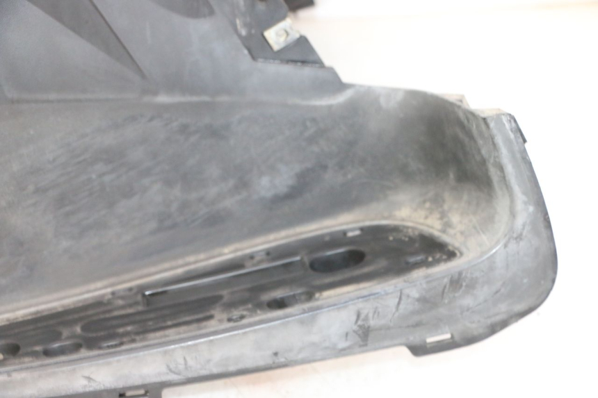 photo de PEDANE YAMAHA X-MAX XMAX 125 (2010 - 2013) - Caratteristiche distintive