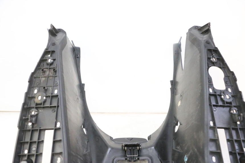 photo de PEDANE YAMAHA X-MAX XMAX 125 (2010 - 2013) - Altra angolazione