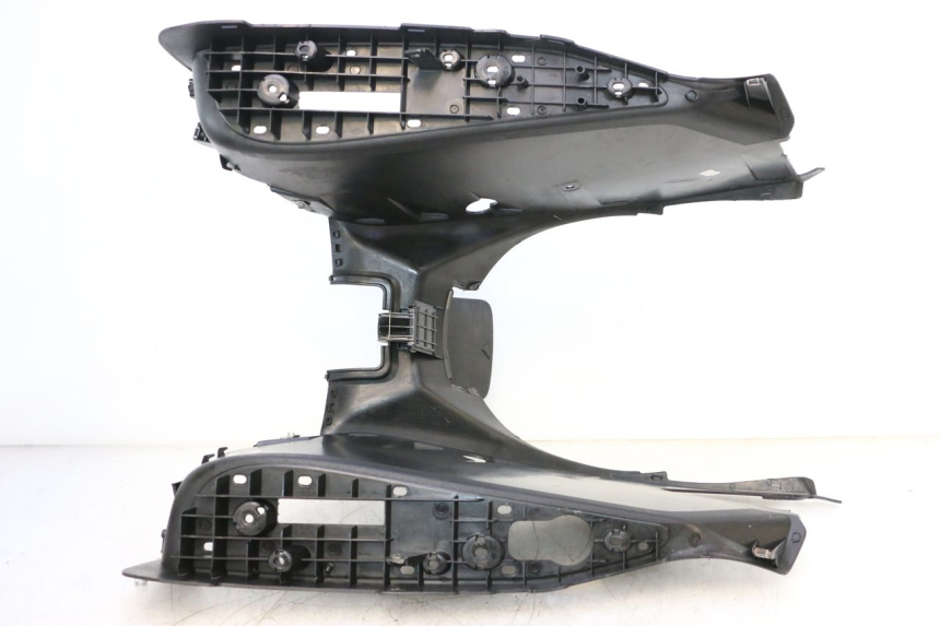 photo de PEDANE YAMAHA X-MAX XMAX 125 (2010 - 2013) - Dettagli dei punti di fissaggio