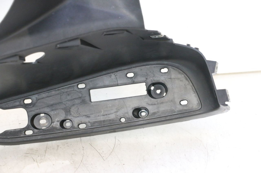 photo de PEDANE YAMAHA X-MAX XMAX 125 (2010 - 2013) - Zoom sullo stato d'uso