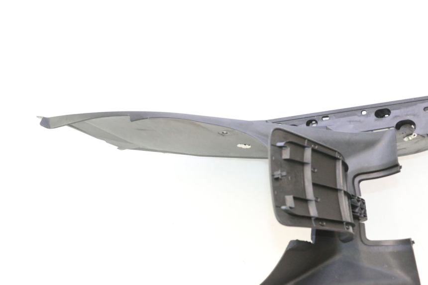 photo de PEDANE YAMAHA X-MAX XMAX 125 (2010 - 2013) - Primo piano tecnico