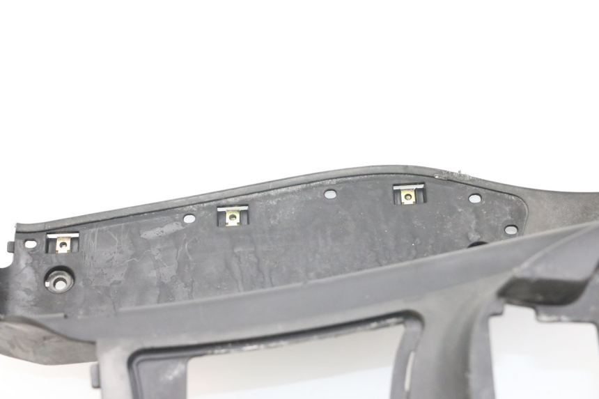 photo de Pedana KYMCO XCITING 250 (2006 - 2009) - Dettagli dei punti di fissaggio