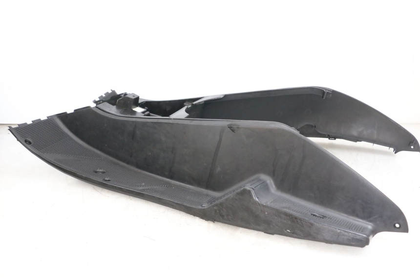 photo de CARENA PEDANA YAMAHA YP MAJESTY 125 (2002 - 2006) - Caratteristiche distintive