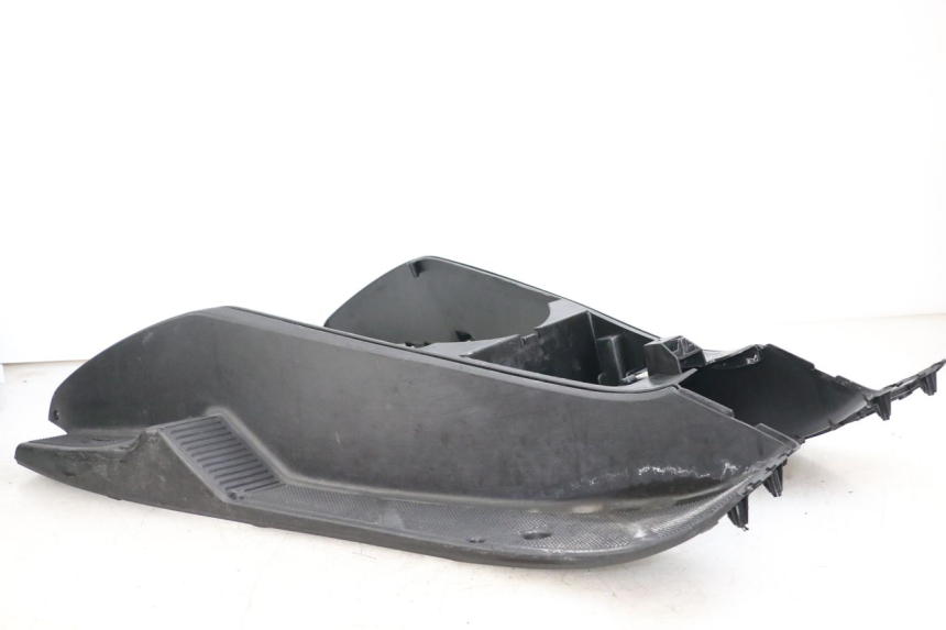 photo de CARENA PEDANA YAMAHA YP MAJESTY 125 (2002 - 2006) - Primo piano ad alta risoluzione