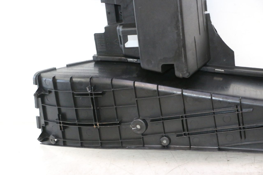 photo de CARENA PEDANA YAMAHA YP MAJESTY 125 (2002 - 2006) - Caratteristiche distintive