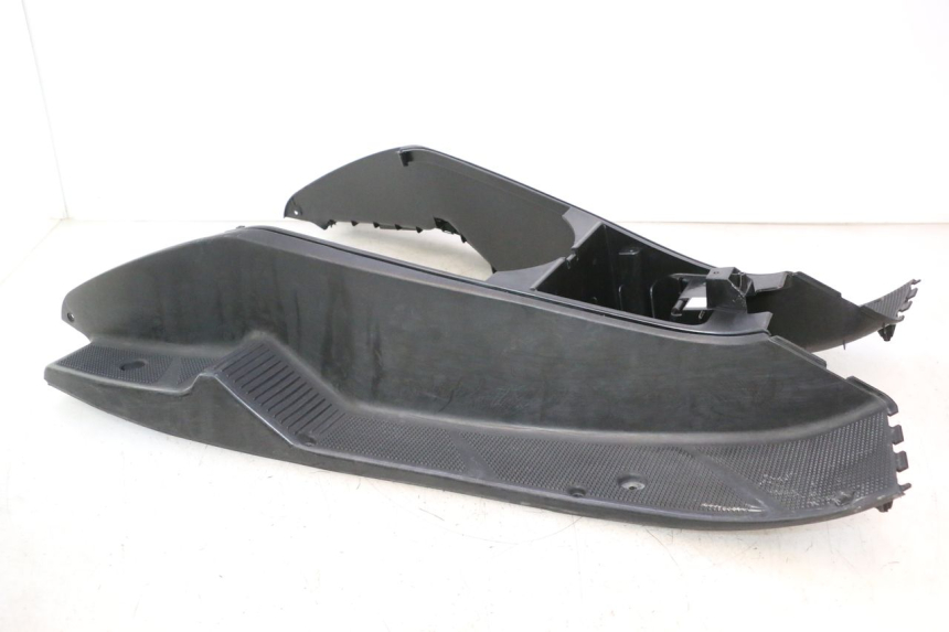 photo de CARENA PEDANA YAMAHA YP MAJESTY 125 (2002 - 2006) - Caratteristiche distintive