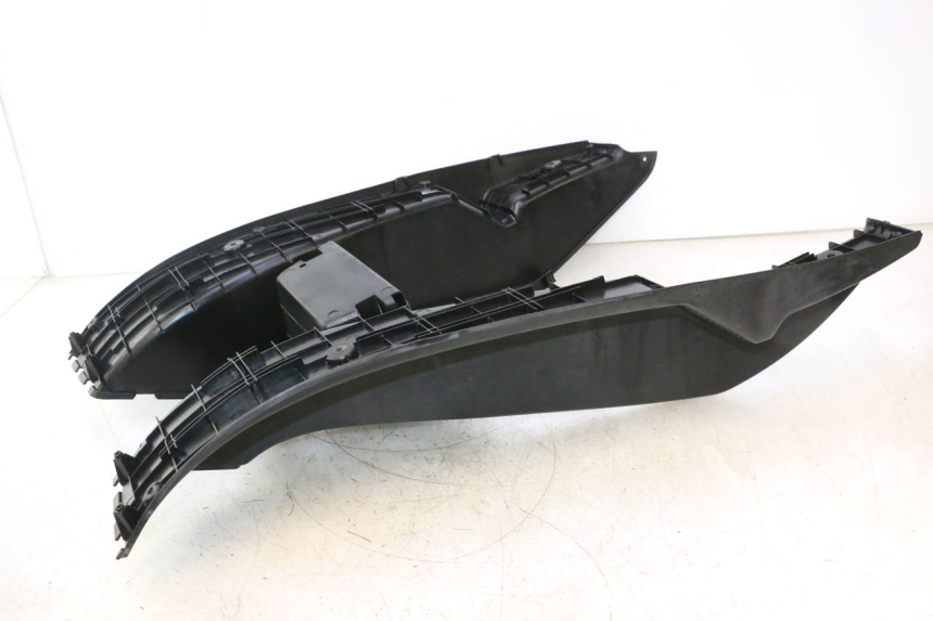 photo de CARENA PEDANA YAMAHA YP MAJESTY 125 (2002 - 2006) - Panoramica del profilo