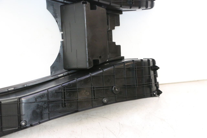 photo de CARENA PEDANA YAMAHA YP MAJESTY 125 (2002 - 2006) - Ricambio usato controllato
