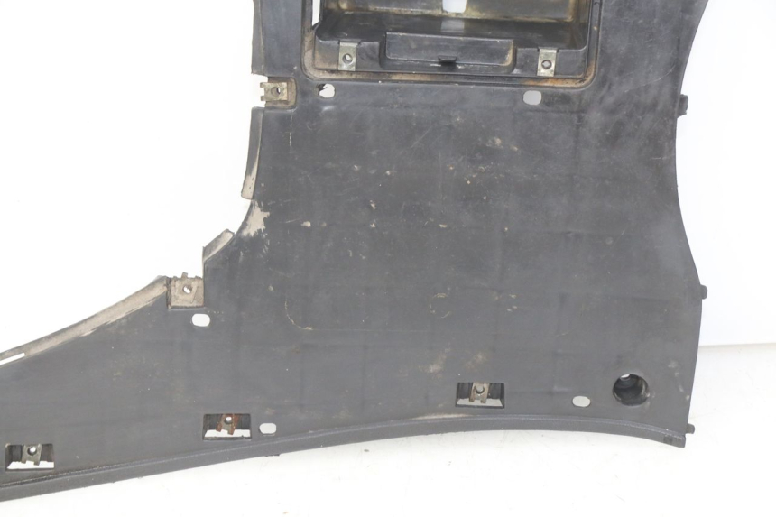 photo de MARCHE PIED YIYING YY50QT-10 50 (2007 - 2022) - Stato della superficie e materiale