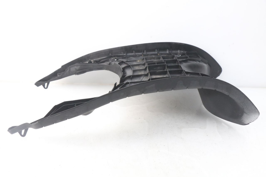 photo de PEDANA PIAGGIO ZIP 4T 50 (2018 - 2020) - Dettagli dei punti di fissaggio