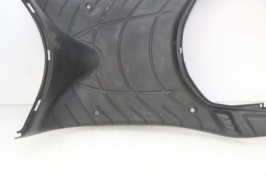 photo de PEDANA PIAGGIO ZIP 4T 50 (2018 - 2020) - Angolazione alternativa