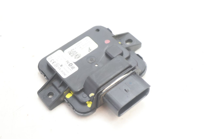 photo de MODULO DI INTERFACCIA PIAGGIO MP3 HPE 530 (2022 - 2026) - Vista principale