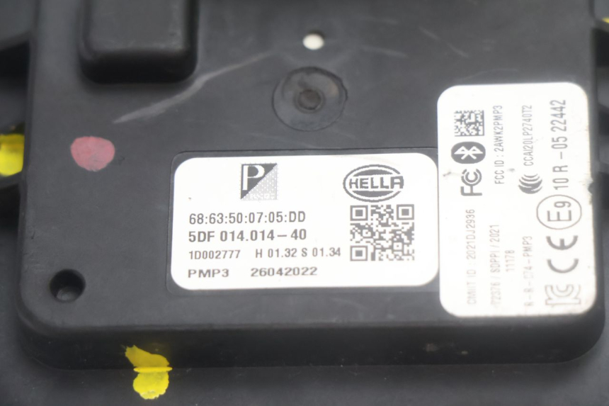 photo de MODULO DI INTERFACCIA PIAGGIO MP3 HPE 530 (2022 - 2026) - Primo piano tecnico