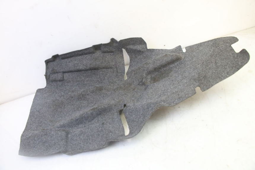 photo de TAPPETO BAGAGLIAIO HONDA FES S-WING SWING ABS 125 (2007 - 2015) - Dettaglio del componente