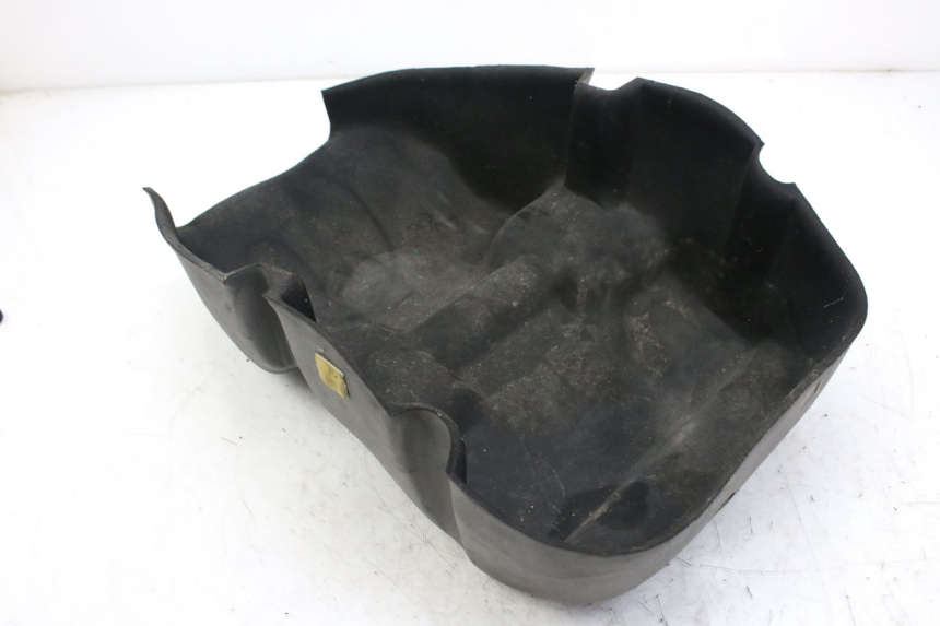 photo de TAPPETO BAGAGLIAIO PEUGEOT SATELIS 125 (2010 - 2012) - Vista d'insieme del prodotto