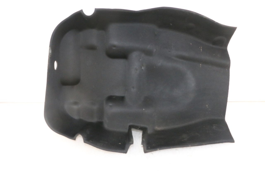 photo de SOTTOSELLA MOQUETTE PEUGEOT SATELIS 125 (2013 - 2018) - Dettagli dei punti di fissaggio