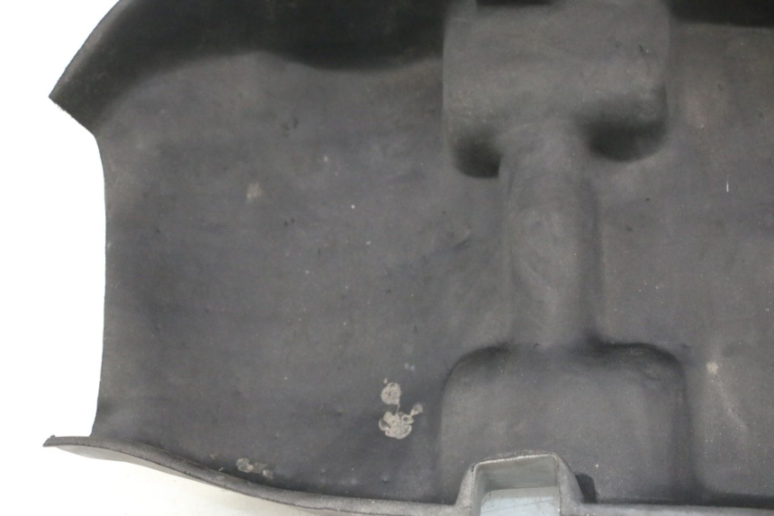 photo de Tappeto bagagliaio PEUGEOT SATELIS 125 (2006 - 2009) - Stato della superficie e materiale