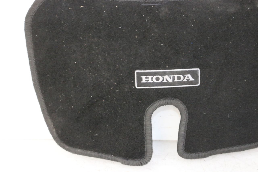 photo de SOTTOSELLA MOQUETTE HONDA ST PAN EUROPEAN 1300 (2002 - 2013) - Primo piano tecnico