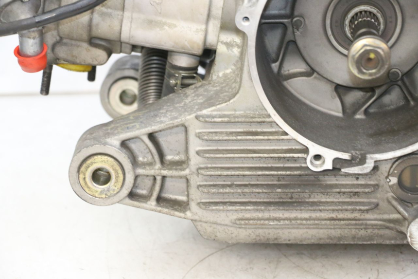 photo de MOTORE QUADRO 4 4D 350 (2015 - 2018) - Panoramica del profilo