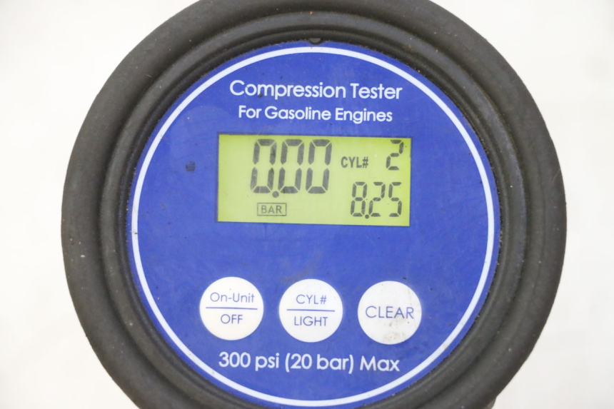 photo de MOTORE HYOSUNG GV AQUILA 125 (2000 - 2009) - Altra angolazione