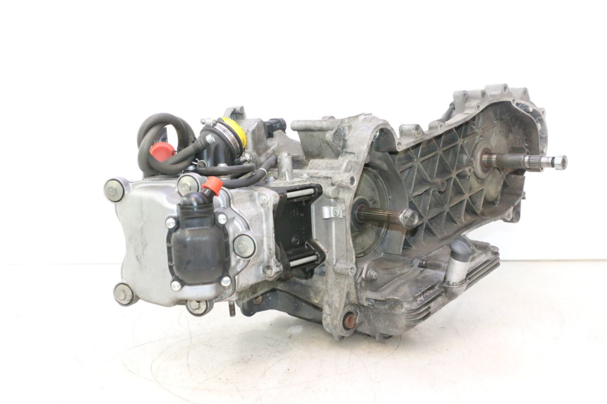 photo de MOTORE APRILIA ATLANTIC S 125 (2010 - 2013) - Dettagli dei punti di fissaggio