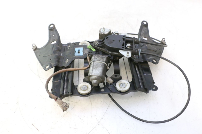 photo de BOLLA MOTORE SUZUKI BURGMAN EXECUTIVE ABS 650 (2006 - 2012) - Dettaglio del componente