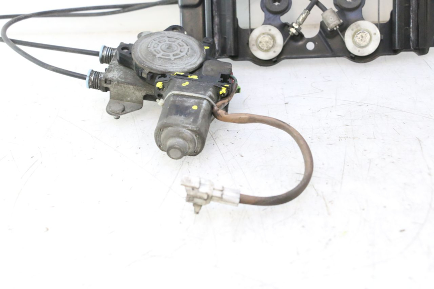 photo de BOLLA MOTORE SUZUKI BURGMAN EXECUTIVE ABS 650 (2006 - 2012) - Caratteristiche distintive