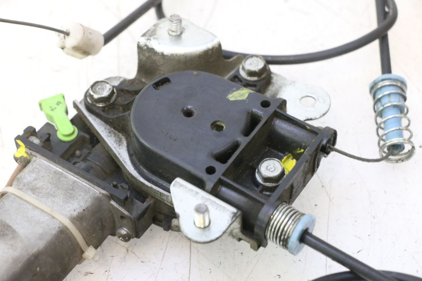 photo de BOLLA MOTORE SUZUKI BURGMAN EXECUTIVE ABS 650 (2006 - 2012) - Primo piano tecnico