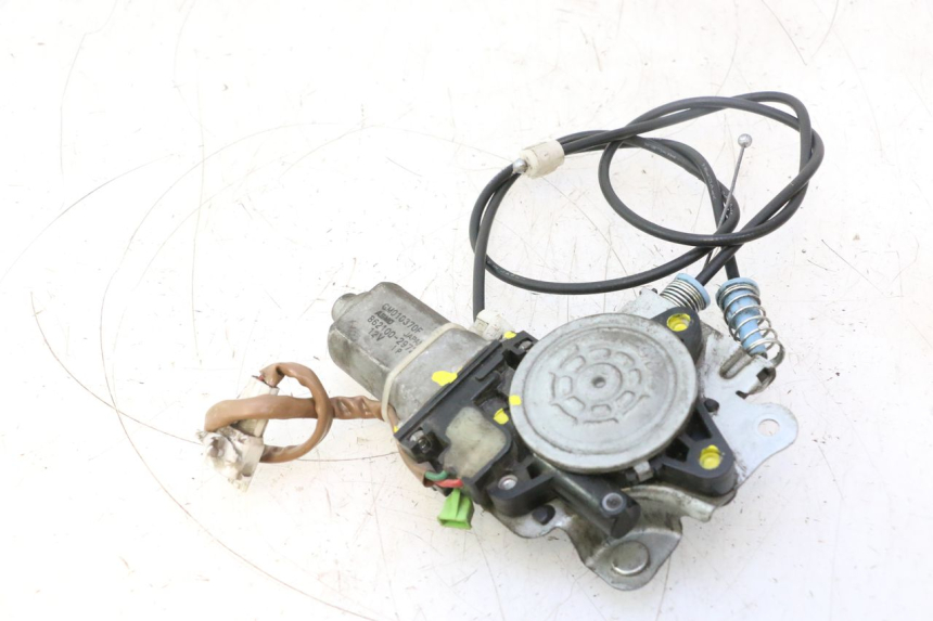 photo de BOLLA MOTORE SUZUKI BURGMAN EXECUTIVE ABS 650 (2006 - 2012) - Stato della superficie e materiale