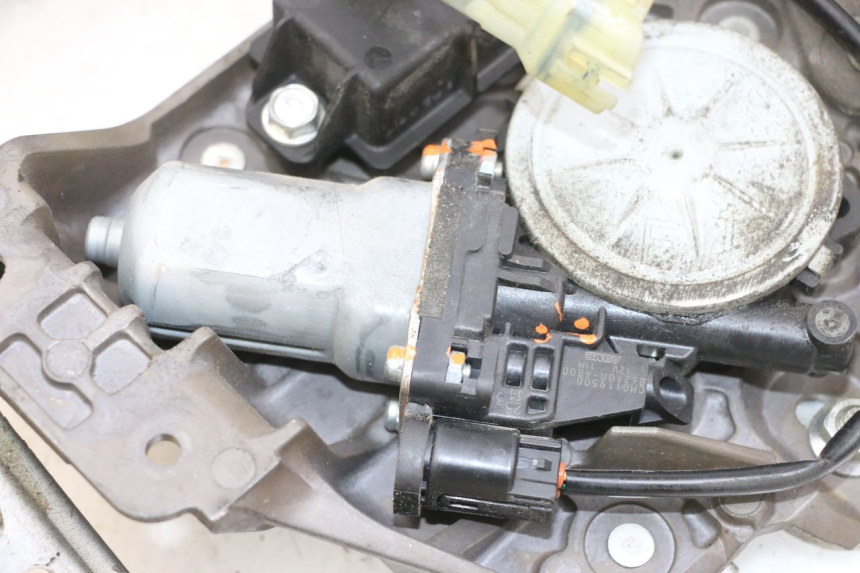 photo de MOTORE A BOLLA YAMAHA FJR ABS 1300 (2006 - 2012) - Stato della superficie e materiale