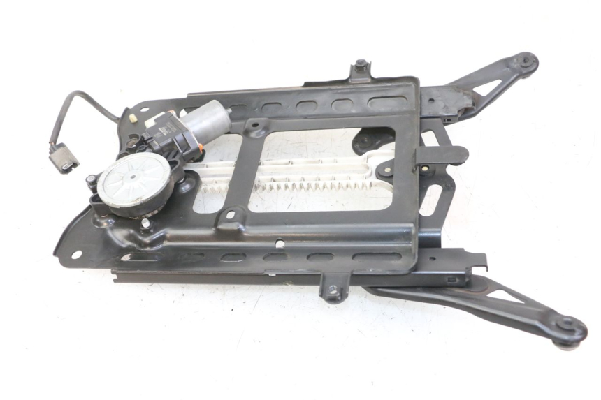 photo de BOLLA MOTORE HONDA FORZA 125 (2021 - 2025) - Dettagli dei punti di fissaggio