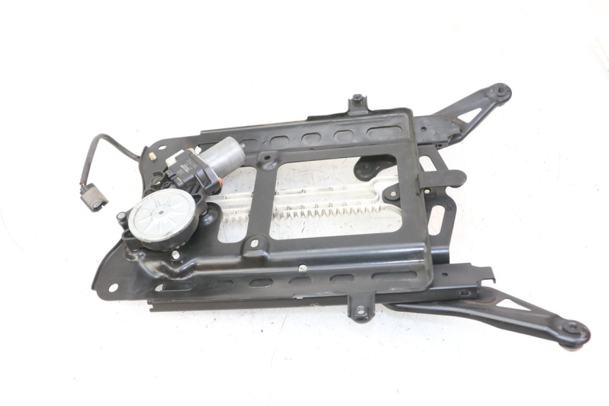 photo de BOLLA MOTORE HONDA FORZA 125 (2021 - 2025) - Stato della superficie e materiale