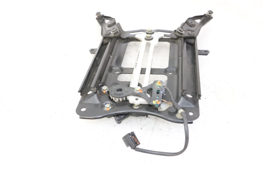 photo de BOLLA MOTORE HONDA FORZA 125 (2021 - 2025) - Marcature e riferimenti originali