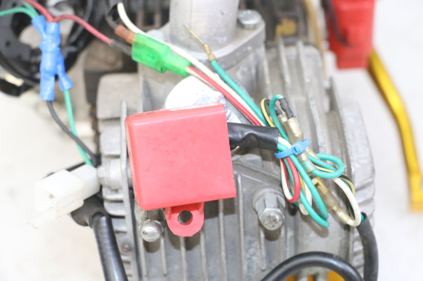 photo de MOTORE CCR DIRT BIKE 110 - Stato della superficie e materiale