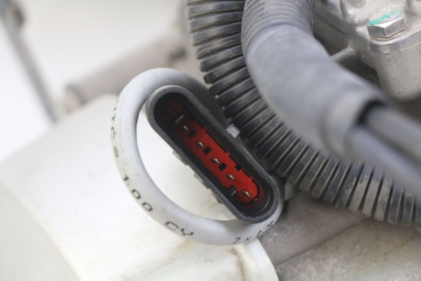 photo de MOTORE PEUGEOT E-VIVACITY 1 (2012 - 2018) - Caratteristiche distintive