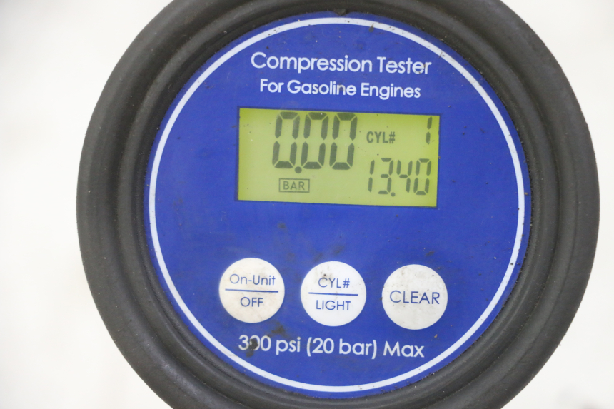 photo de MOTORE PEUGEOT ELYSTAR 125 (2002 - 2007) - Zoom sullo stato d'uso