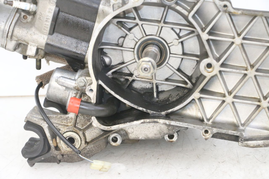 photo de MOTORE PEUGEOT ELYSTAR 125 (2002 - 2007) - Marcature e riferimenti originali