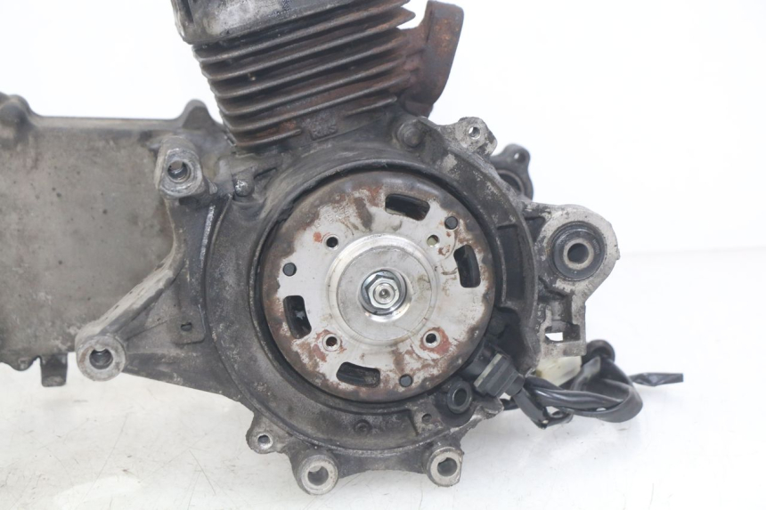 photo de MOTORE PEUGEOT ELYSTAR 50 (2002 - 2014) - Dettagli dei punti di fissaggio