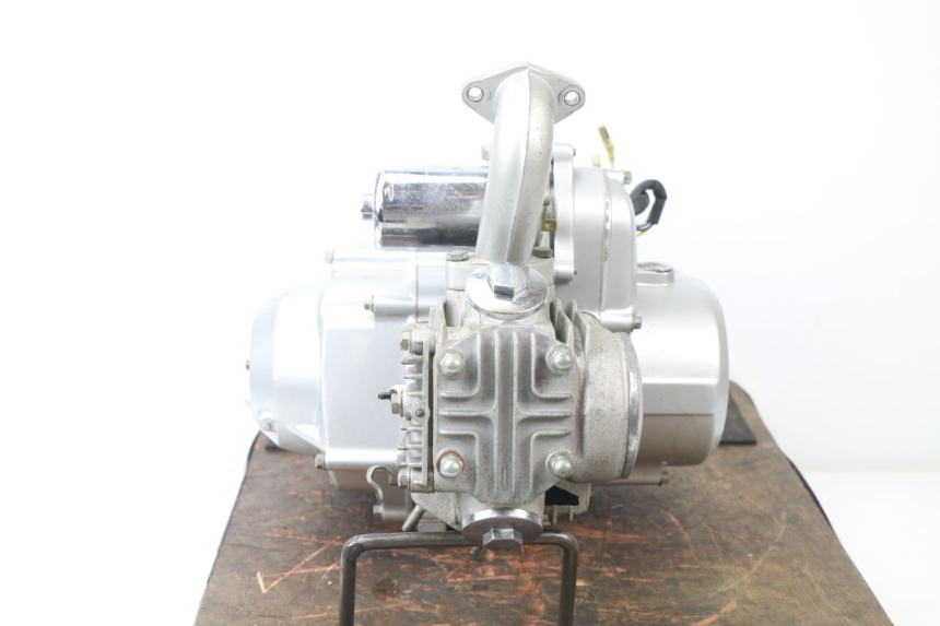 photo de MOTORE CHINESE QUAD ENFANT ATV PUMA 50 - Altra angolazione