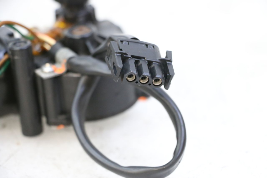 photo de MOTORE TERGICRISTALLO BMW C1 125 (2000 - 2003) - Vista d'insieme del prodotto