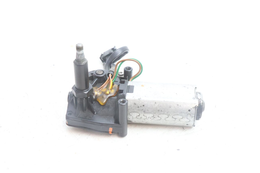 photo de MOTORE TERGICRISTALLO BMW C1 125 (2000 - 2003) - Dettaglio del componente